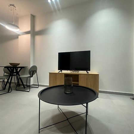 Luna-Your Urban Stay Tesalonika Bagian luar foto