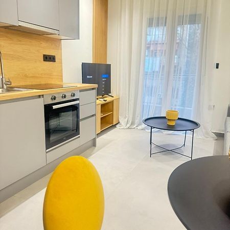 Luna-Your Urban Stay Tesalonika Bagian luar foto
