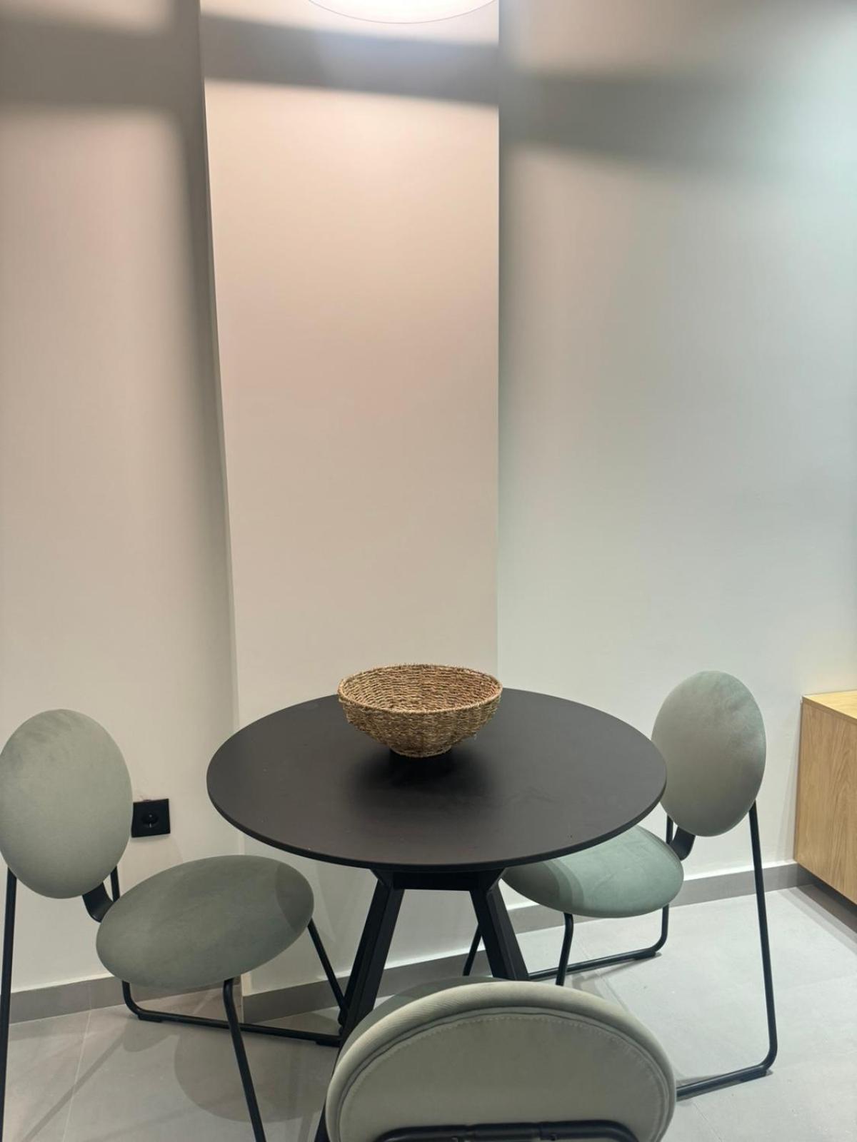 Luna-Your Urban Stay Tesalonika Bagian luar foto