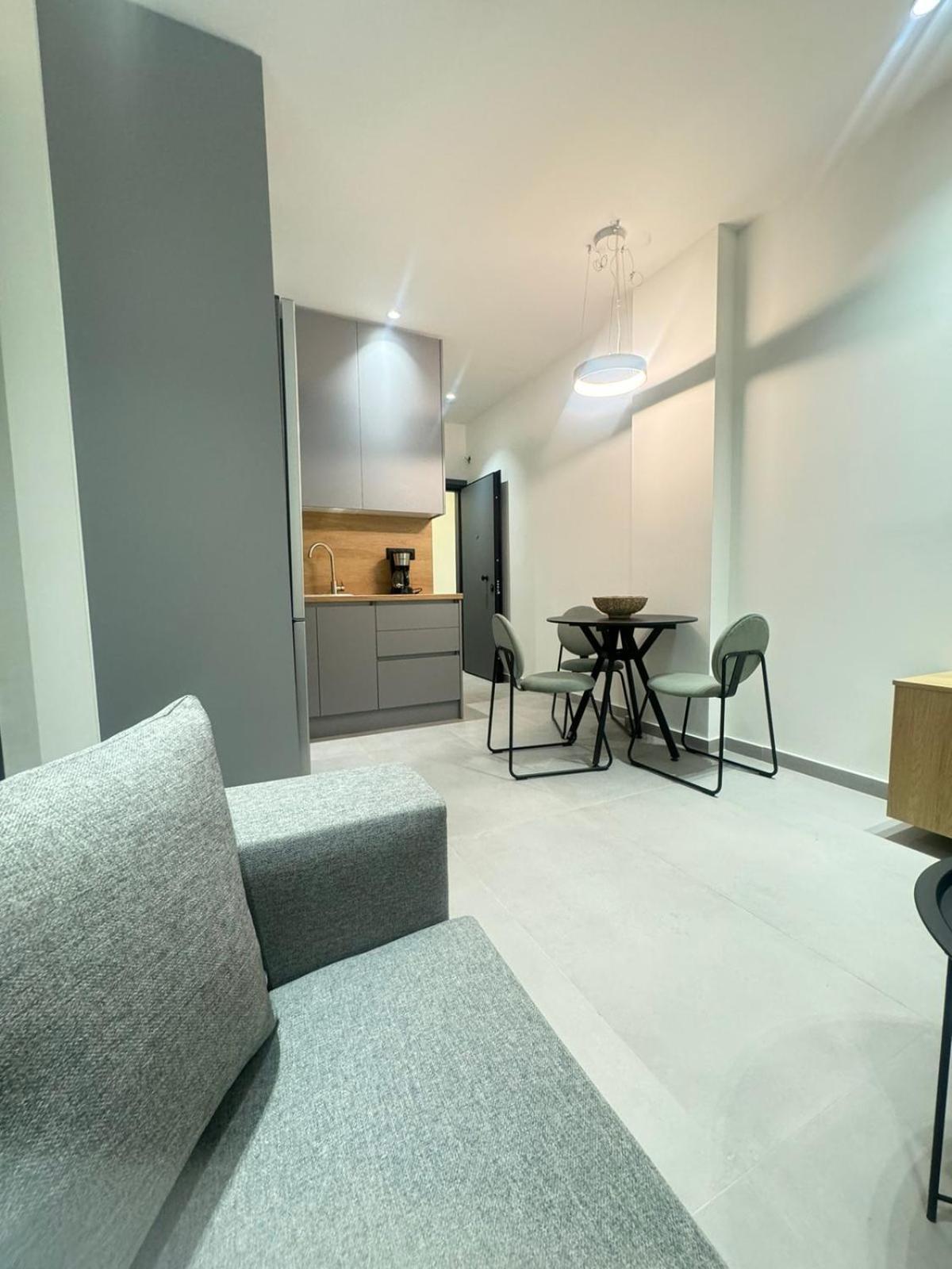 Luna-Your Urban Stay Tesalonika Bagian luar foto