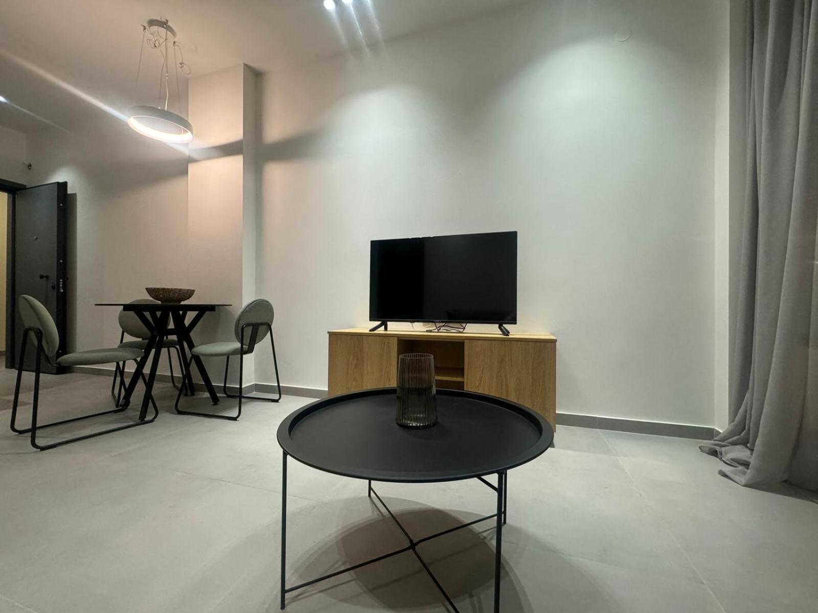 Luna-Your Urban Stay Tesalonika Bagian luar foto