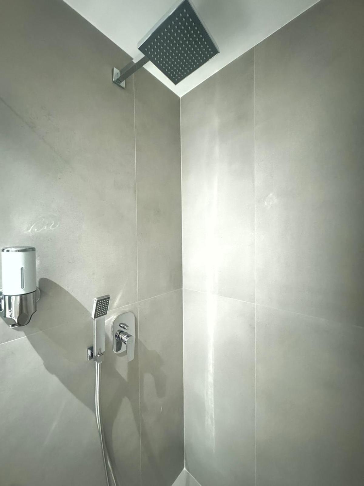 Luna-Your Urban Stay Tesalonika Bagian luar foto
